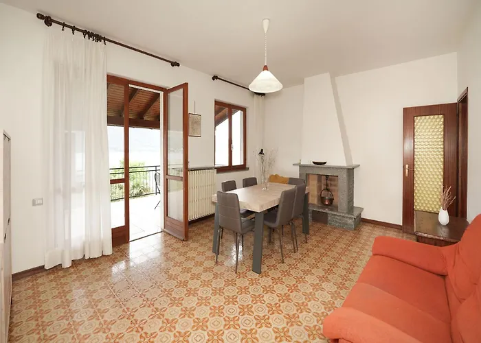 בית נופש Rossella By Interhome Castelveccana