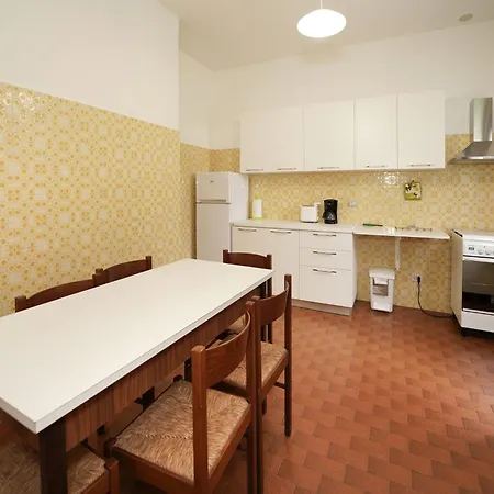 Nyaraló Rossella By Interhome